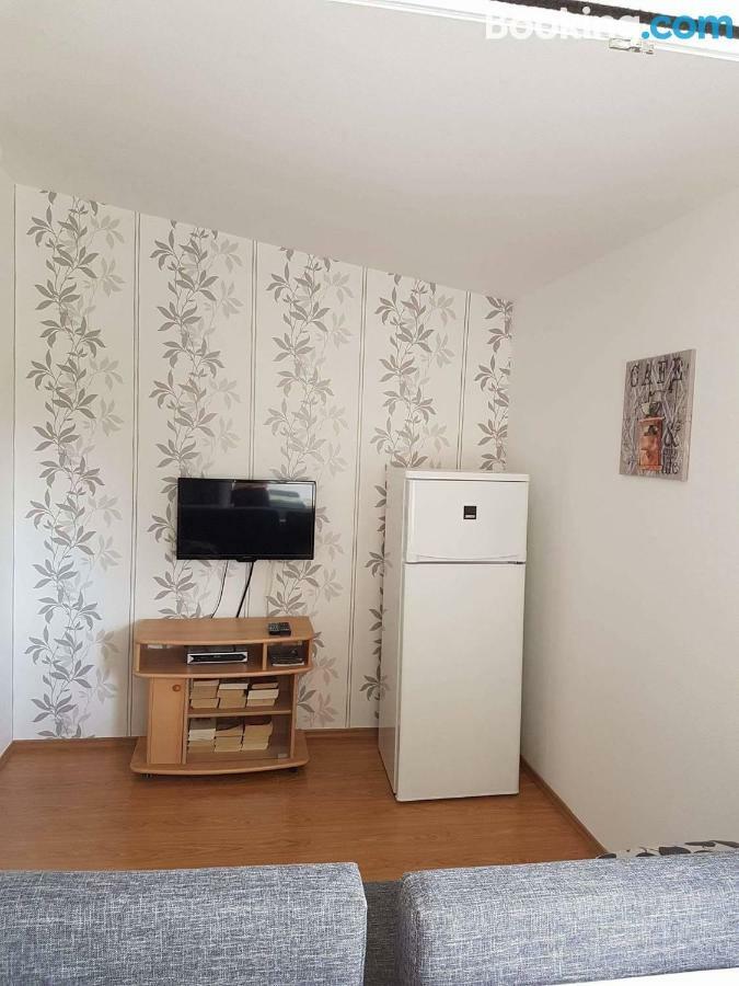 Apartamani Katarina Vl.Ilija Jusup Starigrad Paklenica Exterior foto